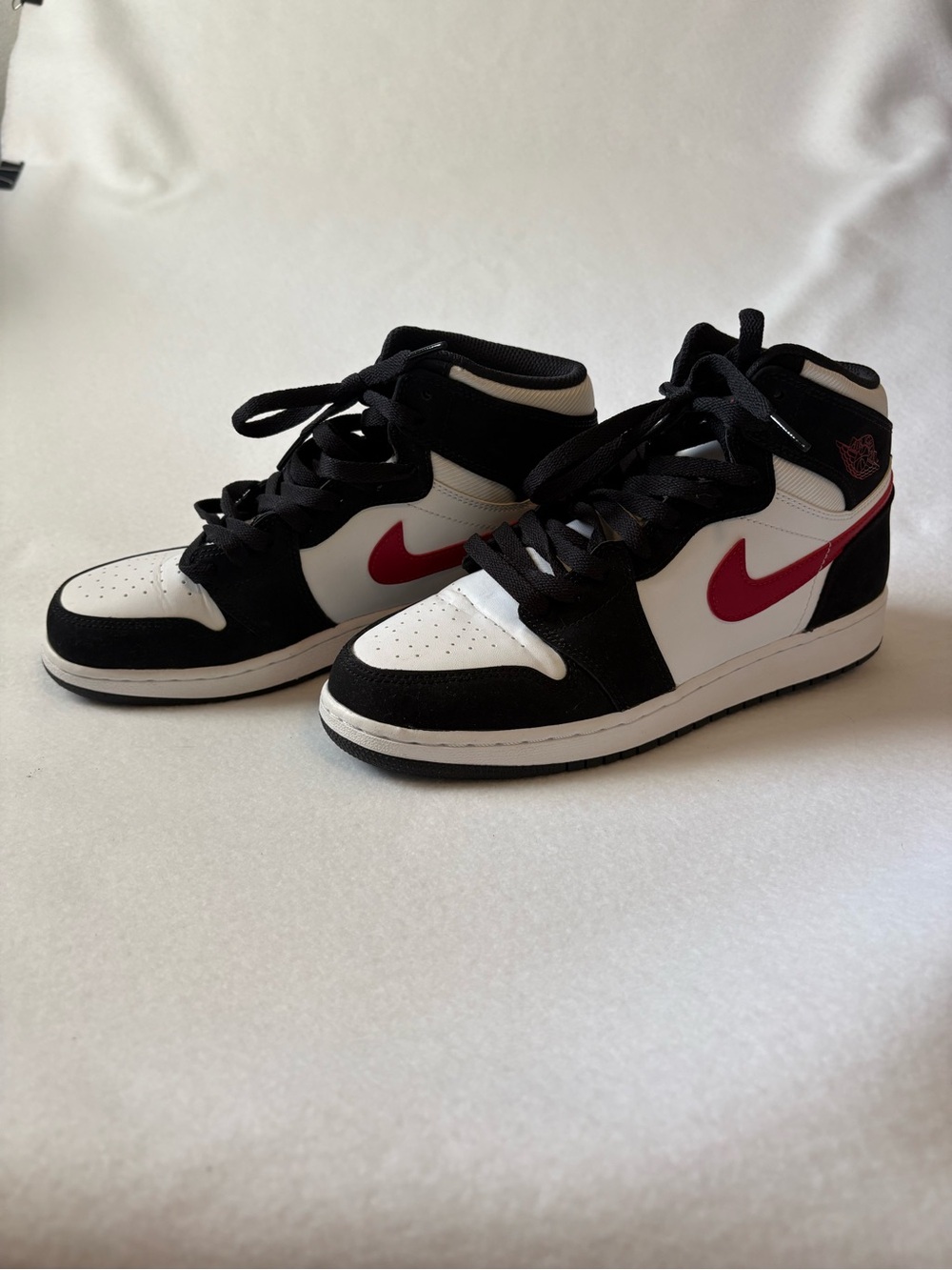 Nike High-Top Sneakers in White, Black & Red Kids